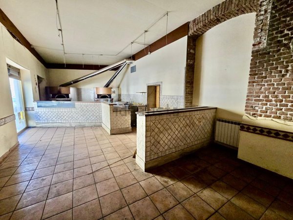 locale commerciale in affitto a Milano