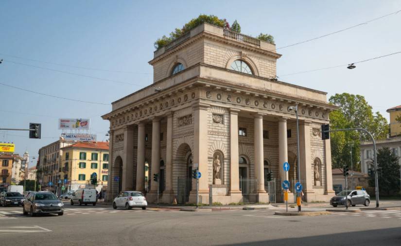 negozio in affitto a Milano in zona Centro Direzionale