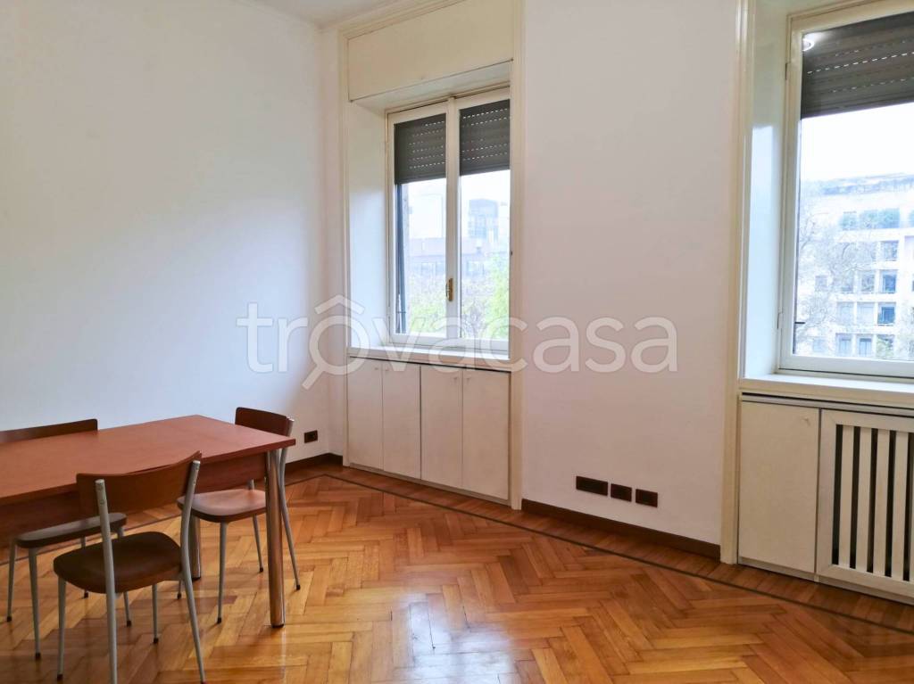 appartamento in affitto a Milano in zona Bullona