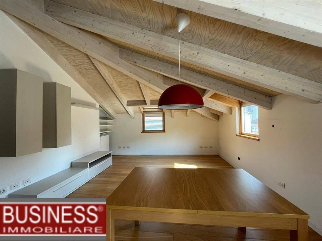 appartamento in affitto a Milano in zona Guastalla