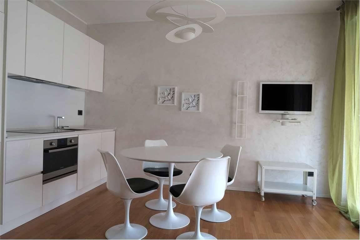 appartamento in affitto a Milano in zona Lorenteggio
