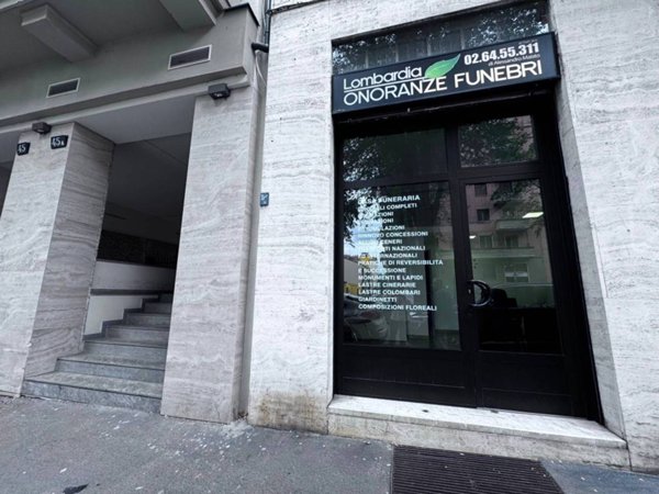 negozio in affitto a Milano in zona Isola
