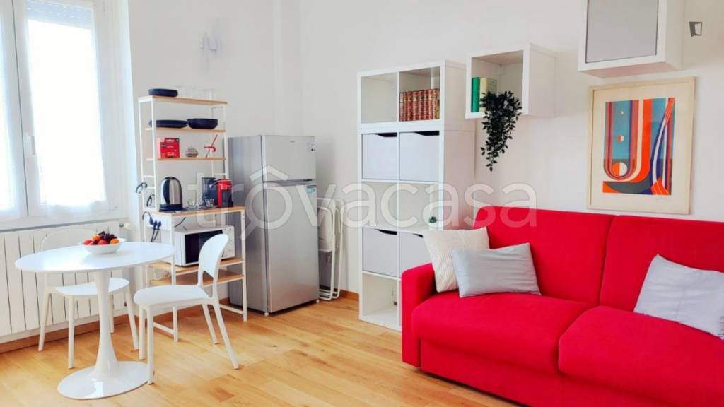 appartamento in affitto a Milano in zona Lorenteggio