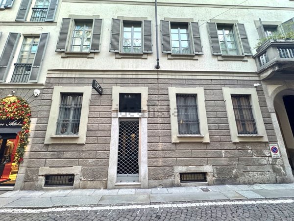 negozio in affitto a Milano