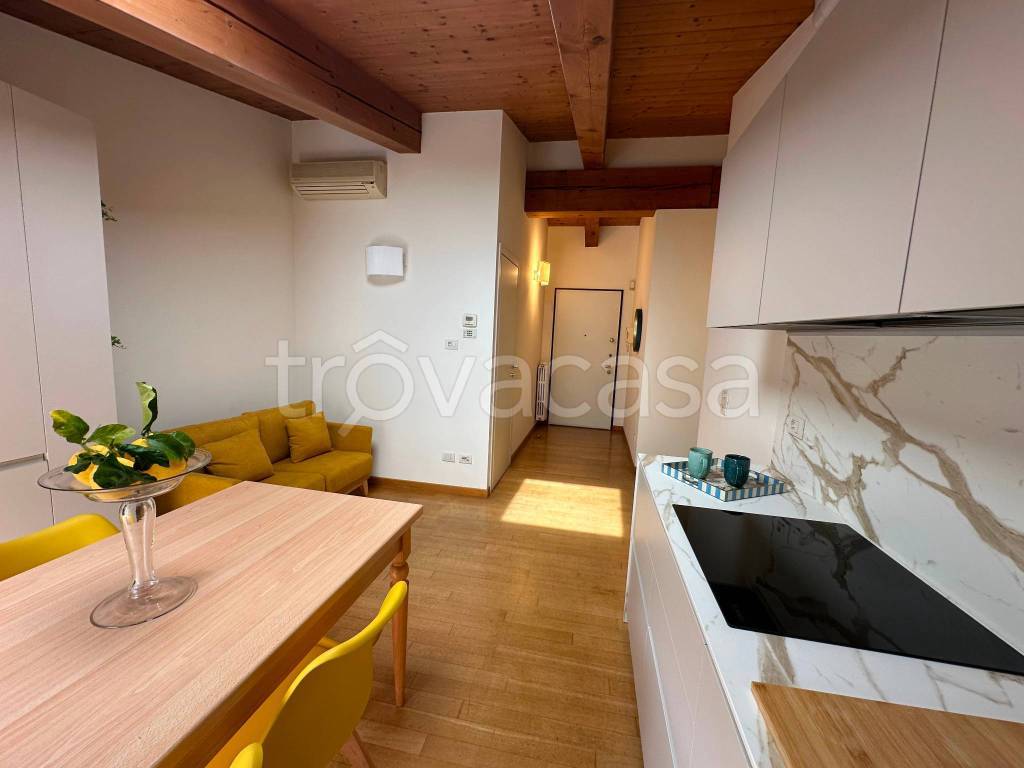 appartamento in affitto a Milano in zona Cagnola
