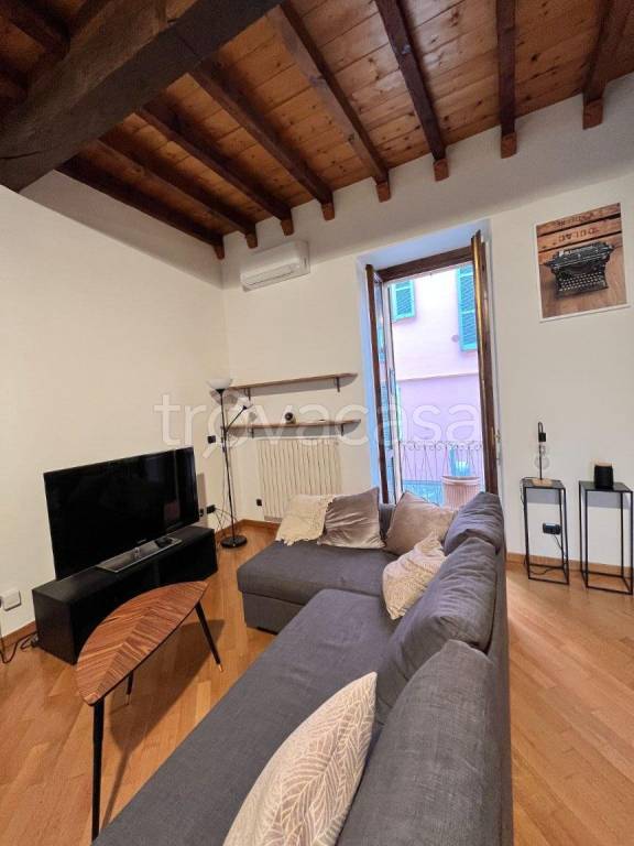 appartamento in affitto a Milano in zona Sant'Ambrogio