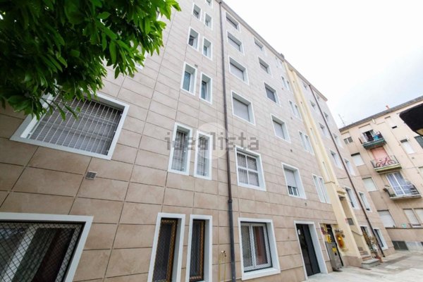 appartamento in affitto a Milano in zona Baggio
