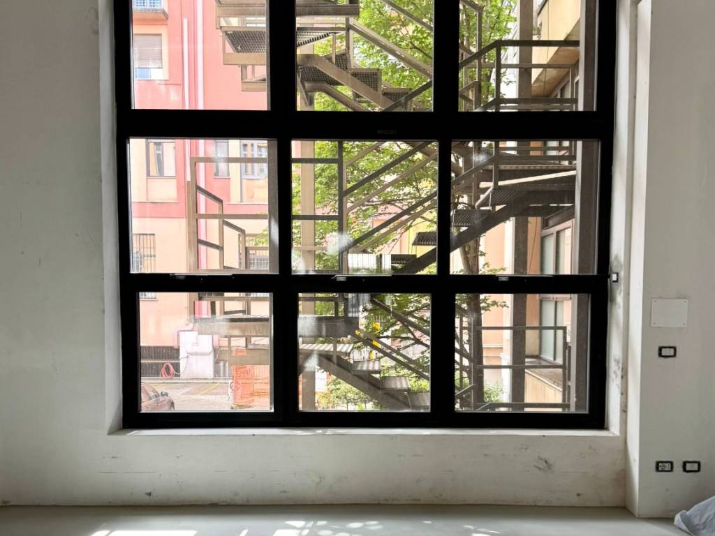 negozio in affitto a Milano