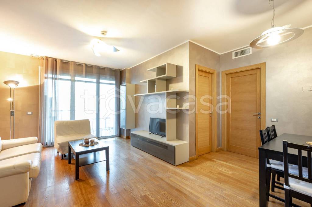 appartamento in affitto a Milano in zona Famagosta