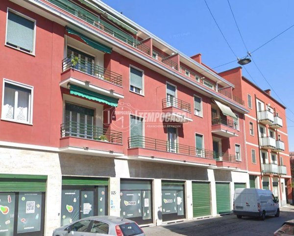 negozio in affitto a Milano in zona Vigentino