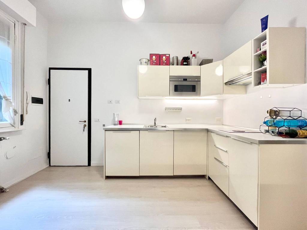 appartamento in affitto a Milano in zona Guastalla
