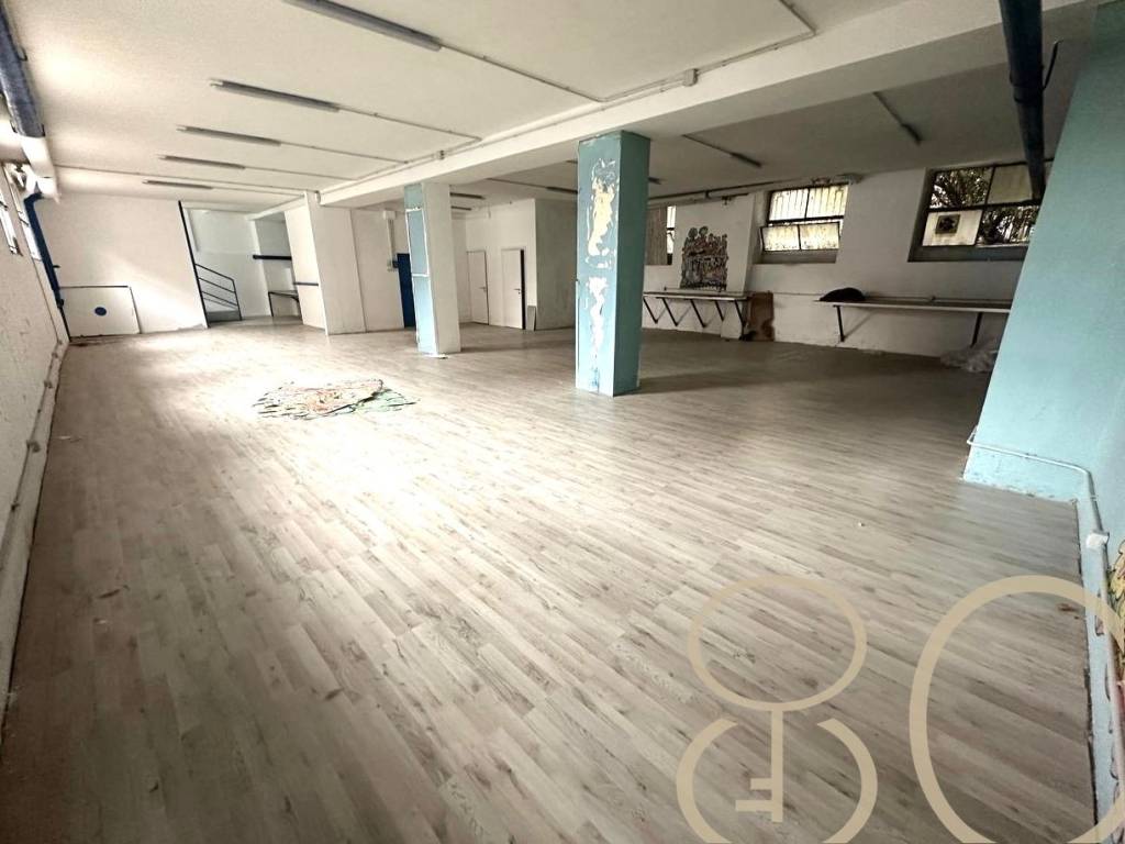 negozio in affitto a Milano in zona Solari