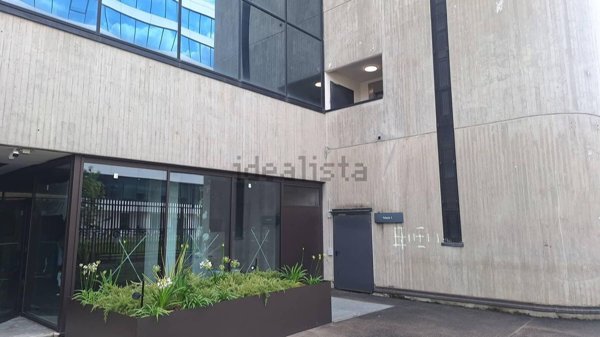 locale commerciale in affitto a Milano in zona Corvetto