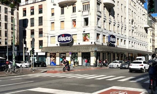 negozio in affitto a Milano in zona Centro Direzionale