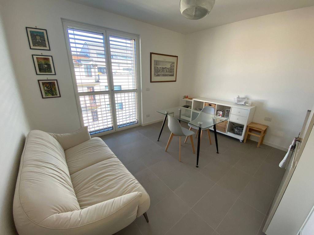 appartamento in affitto a Milano in zona Famagosta