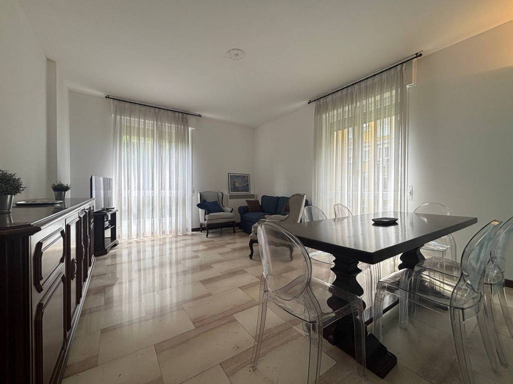 appartamento in affitto a Milano in zona Famagosta