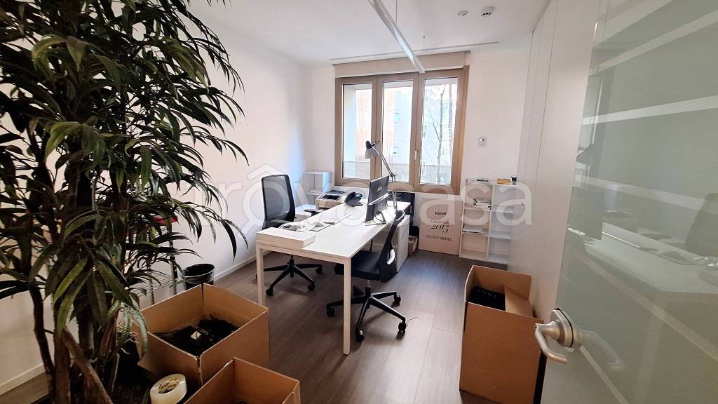 ufficio in affitto a Milano