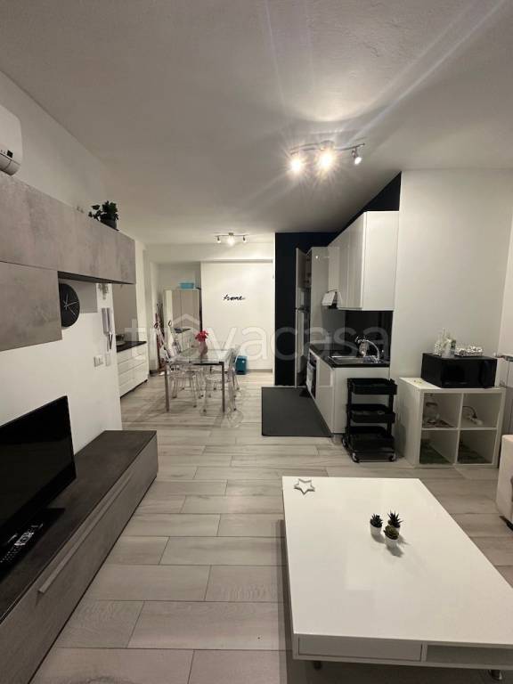 appartamento in affitto a Milano in zona Lorenteggio