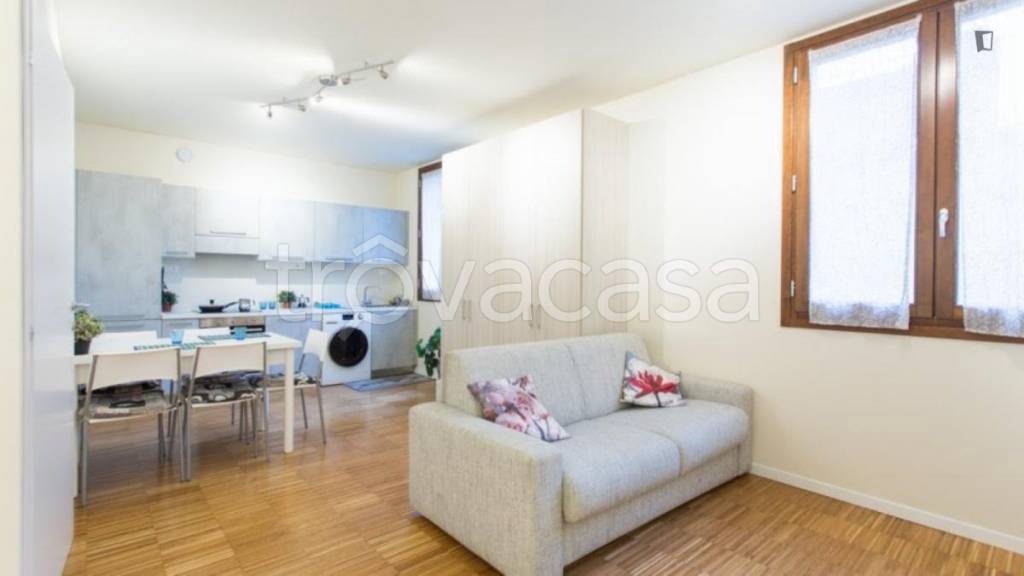appartamento in affitto a Milano in zona Porta Romana