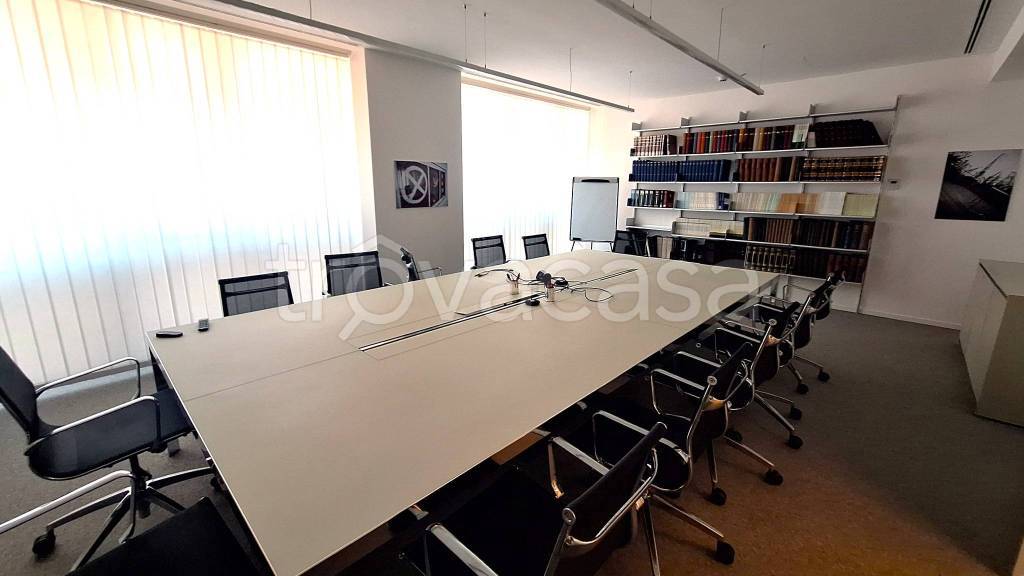 ufficio in affitto a Milano