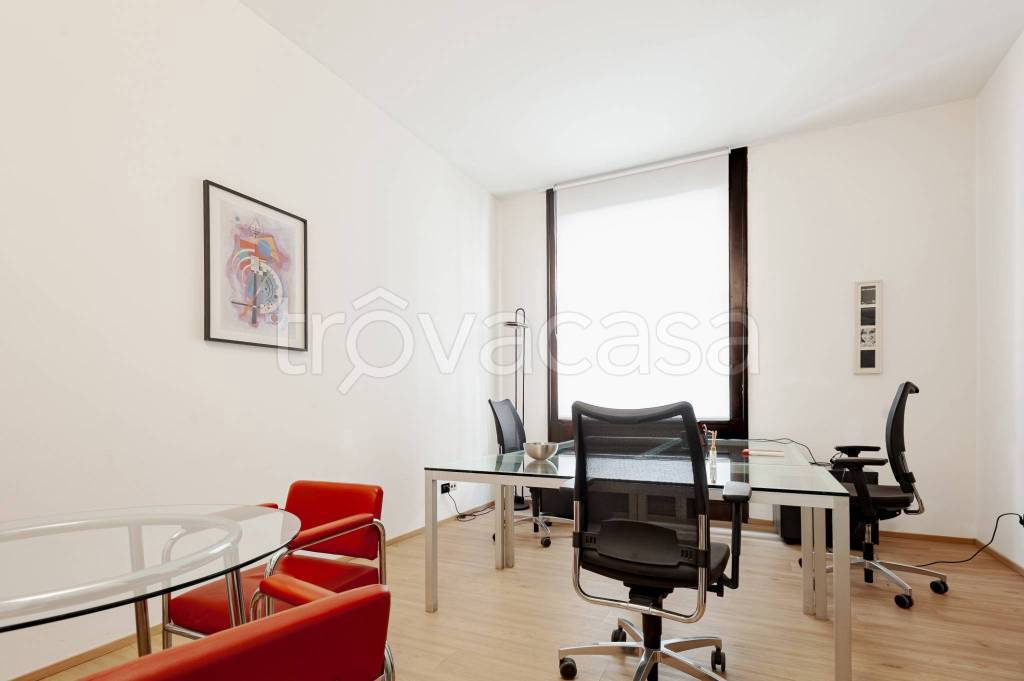ufficio in affitto a Milano