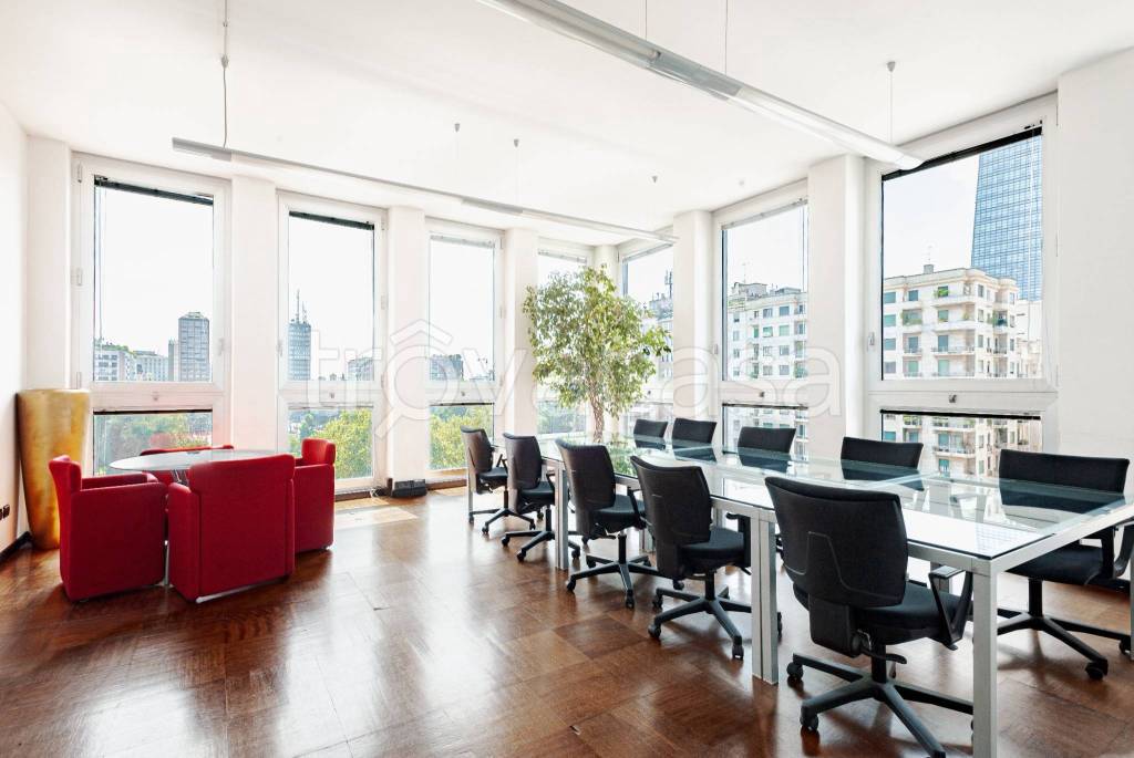 ufficio in affitto a Milano in zona Centro Direzionale