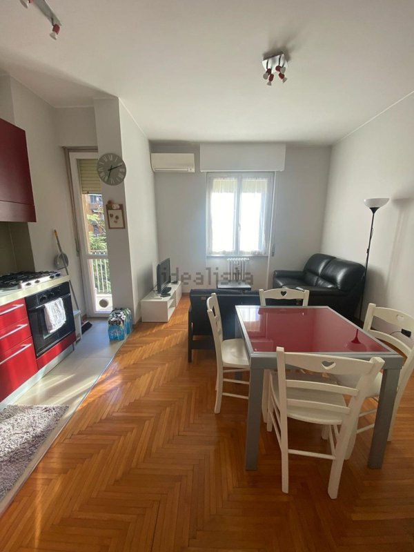 appartamento in affitto a Milano in zona Lorenteggio