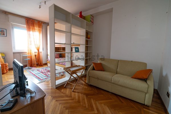 appartamento in affitto a Milano in zona Lorenteggio