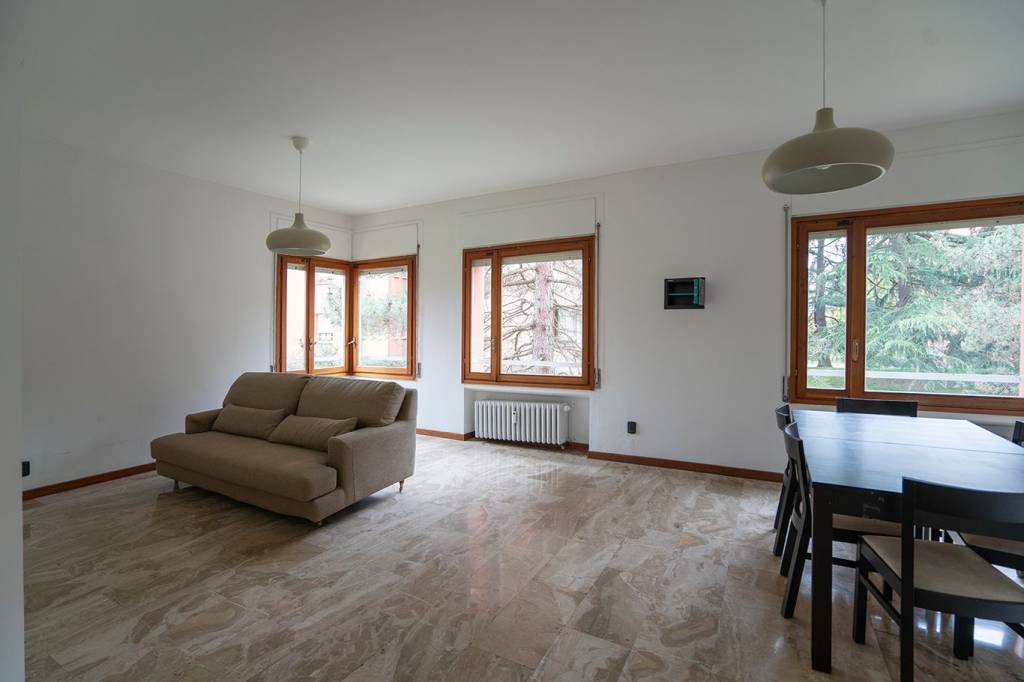 appartamento in affitto a Milano in zona Baggio