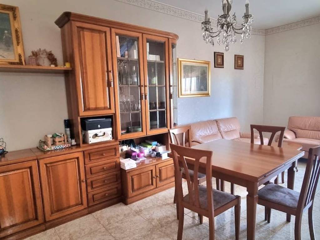 appartamento in affitto a Milano in zona Famagosta