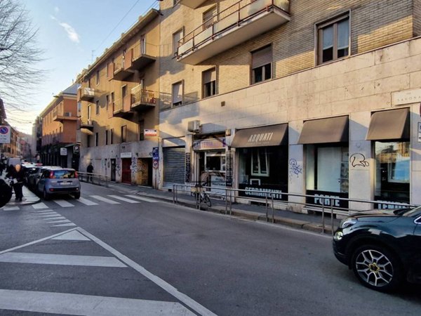 negozio in affitto a Milano in zona Porta Genova