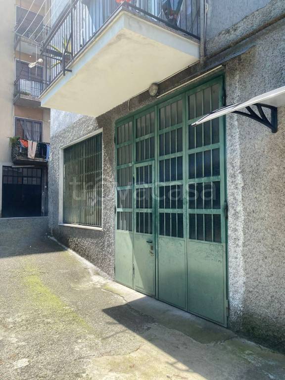 locale commerciale in affitto a Milano