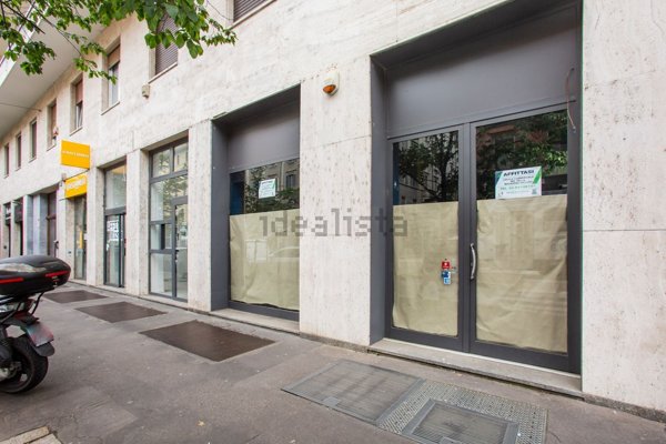 negozio in affitto a Milano in zona Guastalla