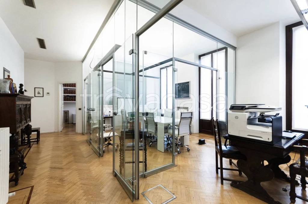 ufficio in affitto a Milano