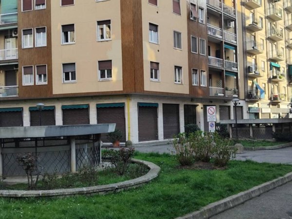 appartamento in affitto a Milano in zona Trenno