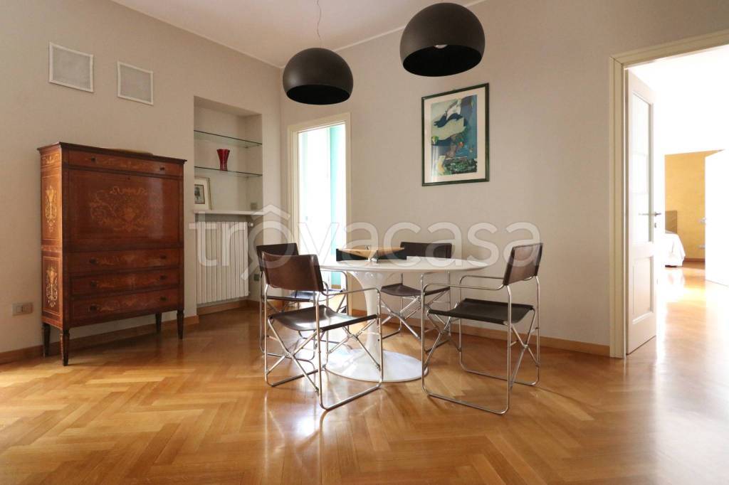 appartamento in affitto a Milano in zona Sant'Ambrogio
