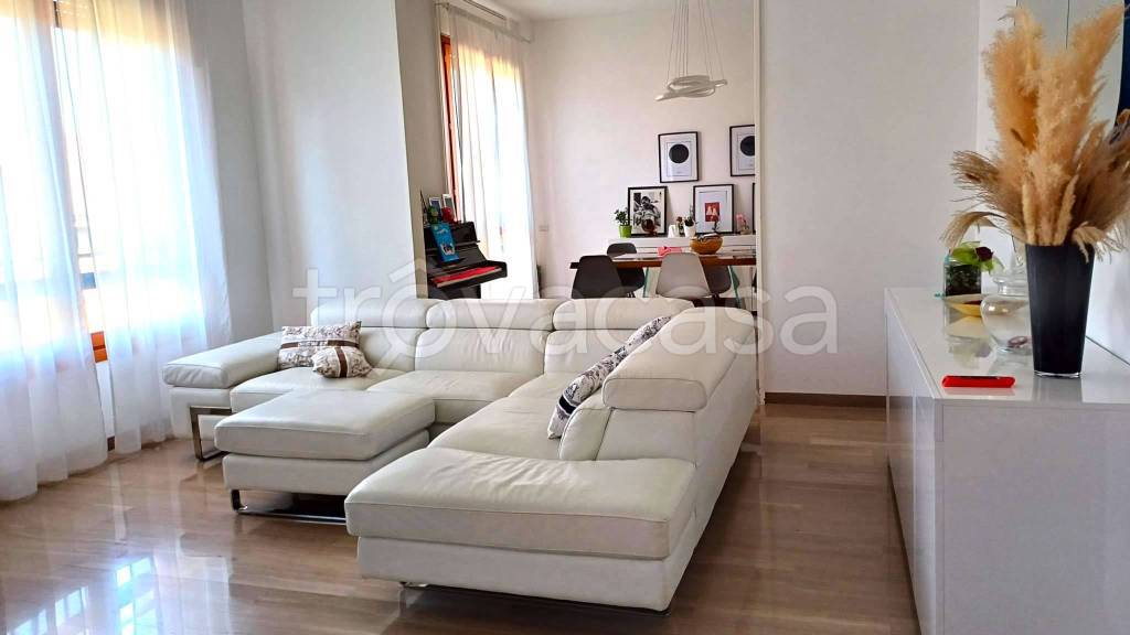 appartamento in affitto a Milano in zona Sant'Ambrogio