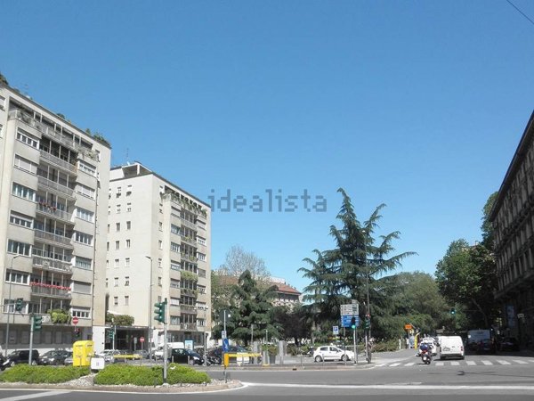 locale commerciale in affitto a Milano