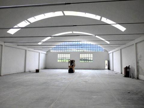 locale commerciale in affitto a Milano