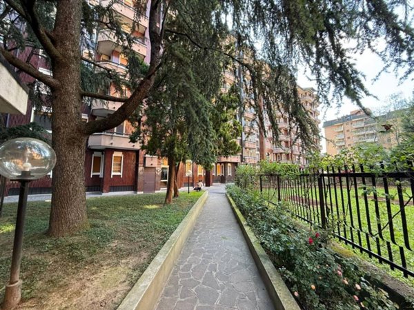 appartamento in affitto a Milano in zona Famagosta