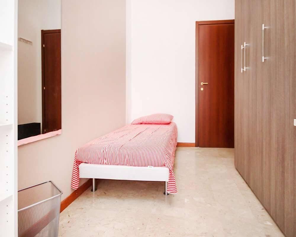 appartamento in affitto a Milano in zona Porta Genova