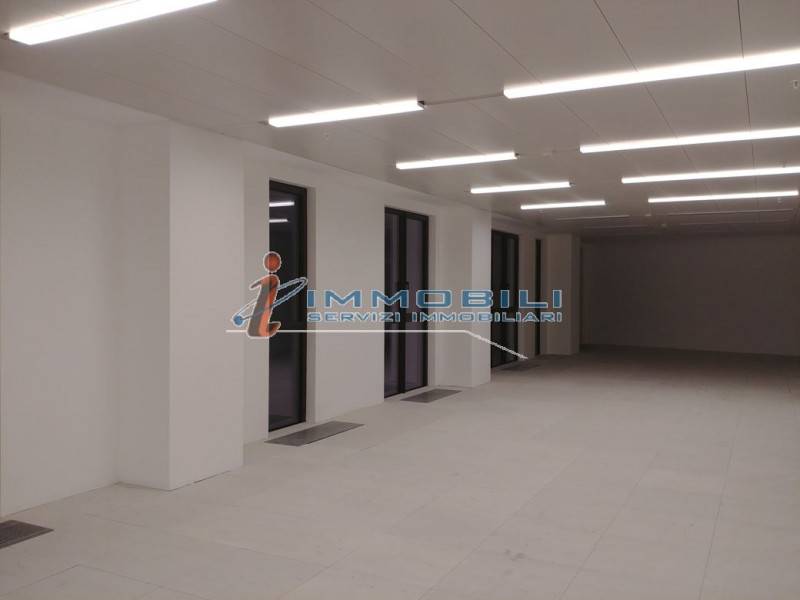ufficio in affitto a Milano in zona Centro Direzionale