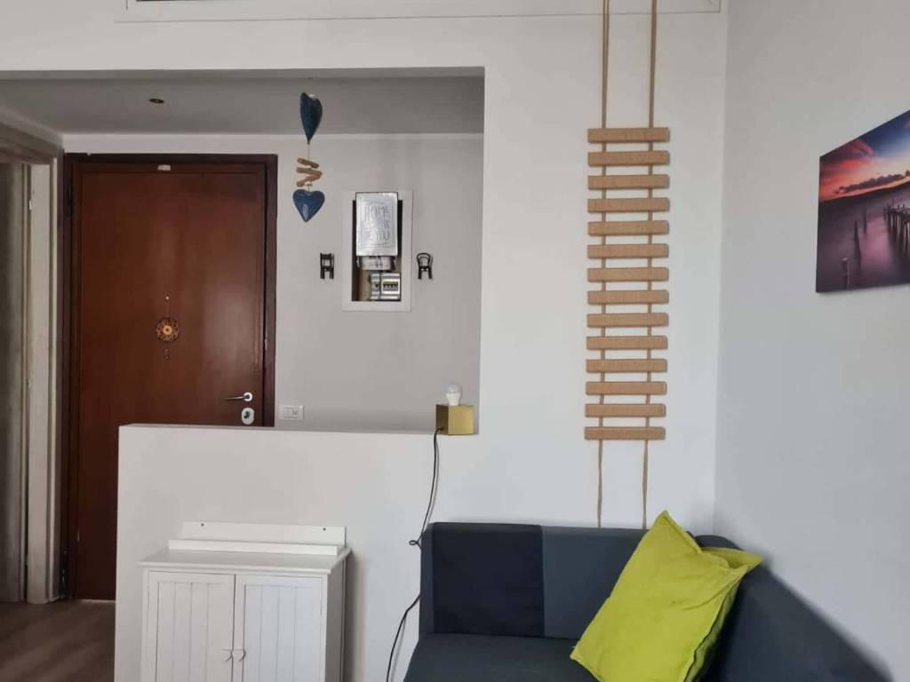 appartamento in affitto a Milano in zona Famagosta