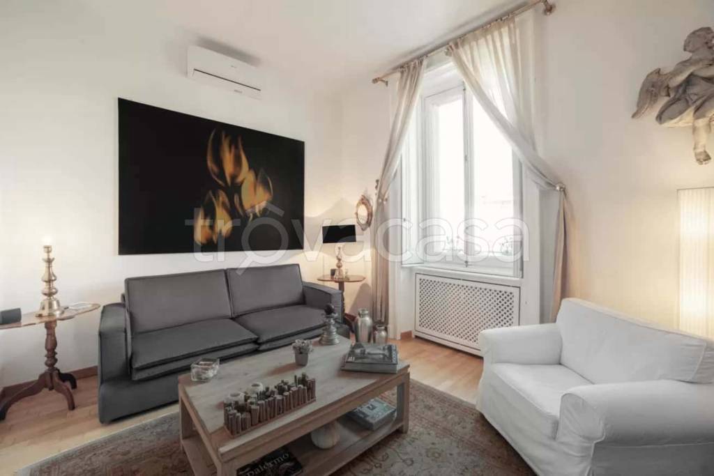appartamento in affitto a Milano in zona Cadorna