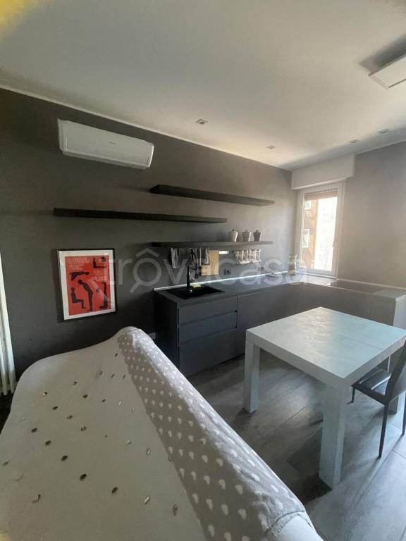 appartamento in affitto a Milano in zona Lorenteggio