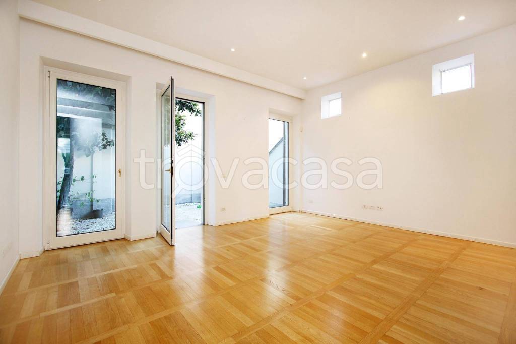 casa indipendente in affitto a Milano in zona Porta Romana