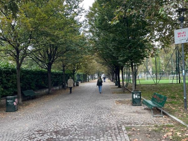 locale commerciale in affitto a Milano in zona Solari