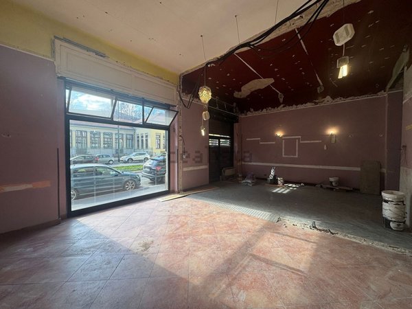 locale commerciale in affitto a Milano in zona Dergano
