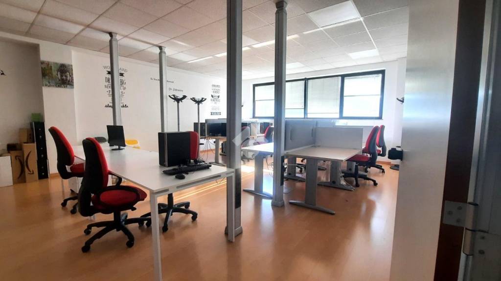 ufficio in affitto a Milano in zona Loreto