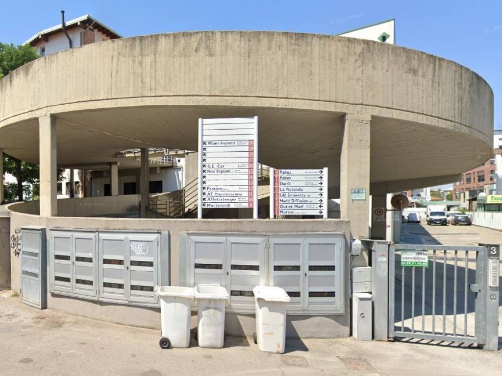 locale commerciale in affitto a Milano in zona Niguarda